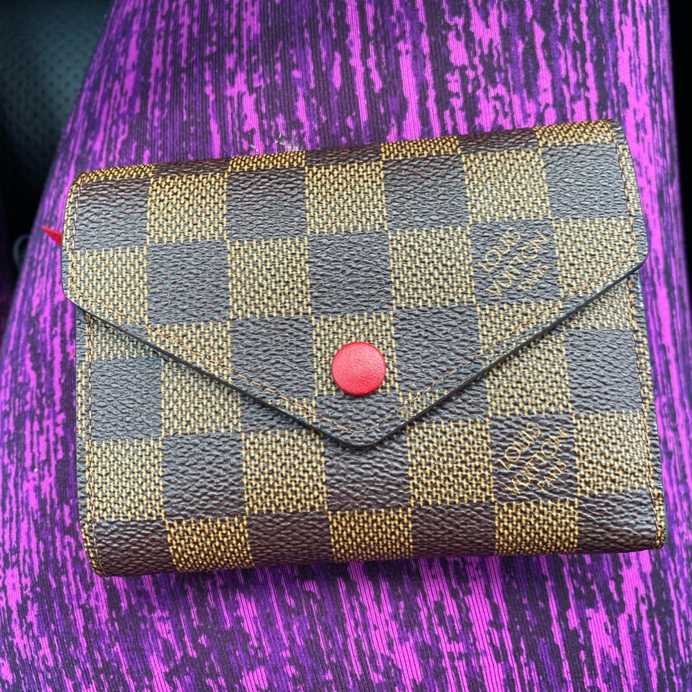 ❌❌Sold❌Louis Vuitton Damier Ebene Victorine Wallet
